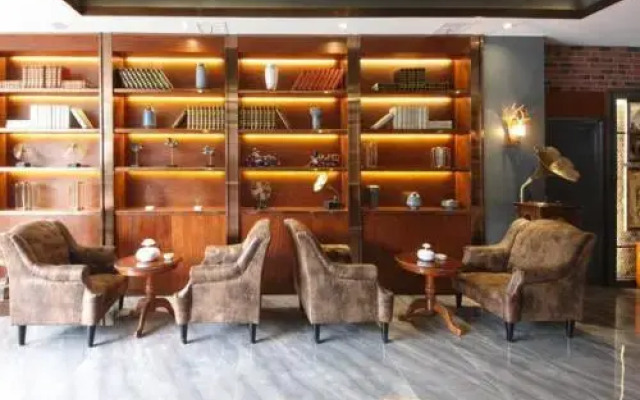 James Joyce Coffetel·Hefei University of Technology
