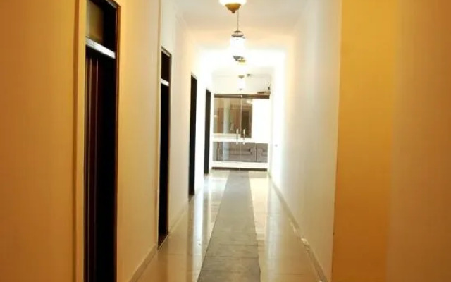 Hotel Luxe Opera NH8 – 7km from IGI Airport Delhi