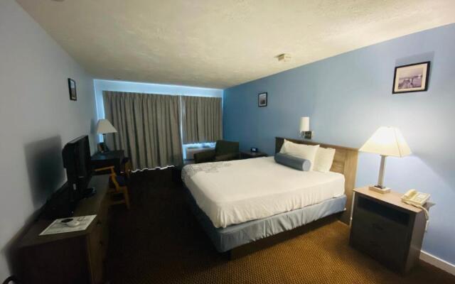 Fleetwood Inn & Suites