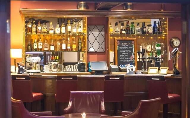 The Woodside Hotel, Aberdour. Exclusive Use