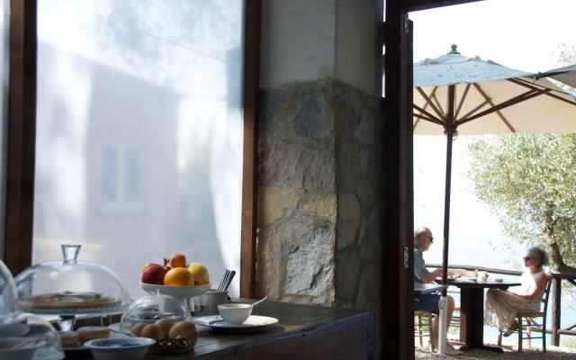 Santo Mercurio Country House