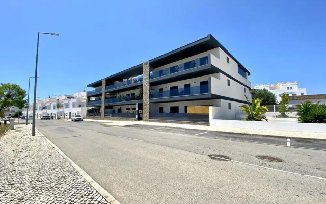 Tavira Grand Balcony With Pool by Homing
