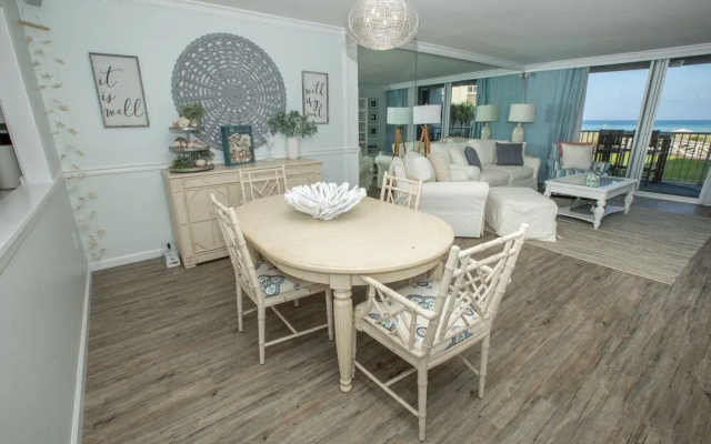 Shoreline Towers 1023 - 2 Br Condo