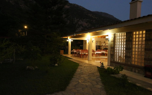 Mavruka Hotel