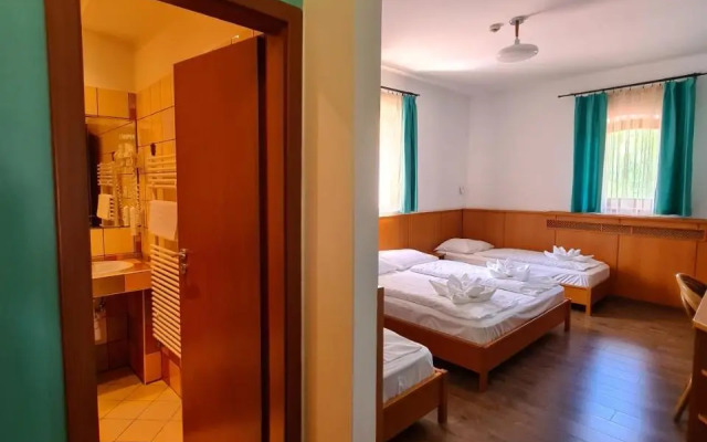 István Parkhotel&Étterem