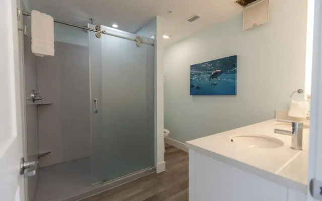 Sugarloaf Key Hotel at KOA Resort