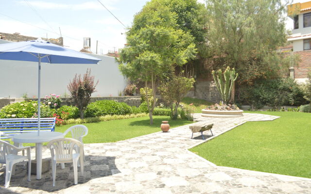 Las Mercedes Hostal Residencial