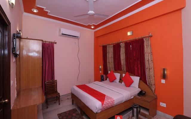 OYO 24340 Hotel Laxmi Palace