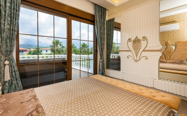 Villa Vista by Villatatilin