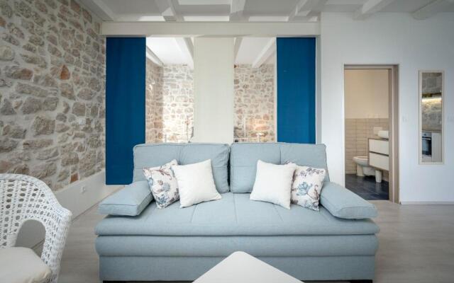 Exclusive Boutique Seaside Suites