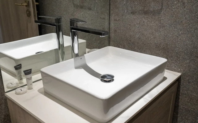 Peaceful Studio - Perfect for Relaxation in JVC