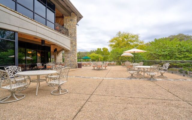 The Gathering Place - Minutes to 61-acre Theme Park