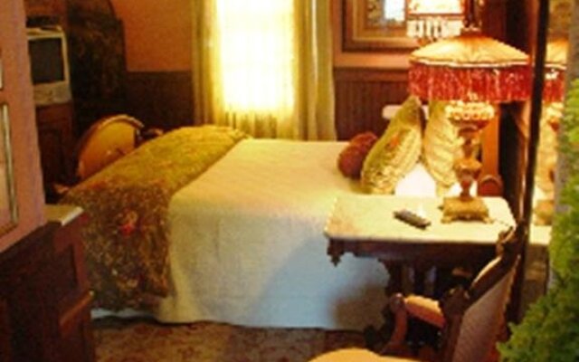 Cooperage Inn