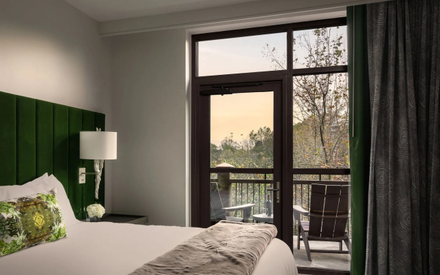 Grand Bohemian Lodge Greenville, Autograph Collection