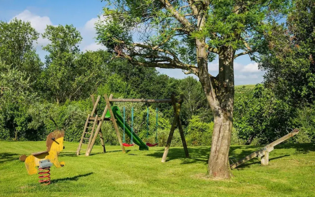 Borgo Collelungo, Apartments in Montaione
