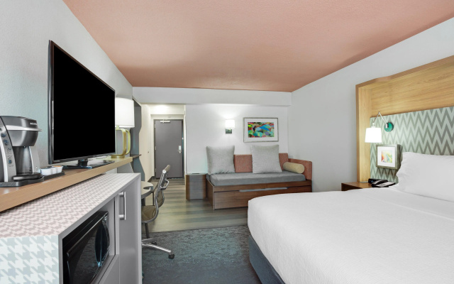 Holiday Inn Roanoke Airport – Conference CTR by IHG