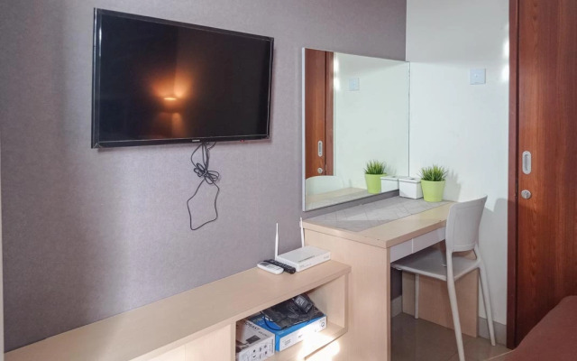 Redliving Apartemen Grand Kamala Lagoon Pekayon Tower Barclay North