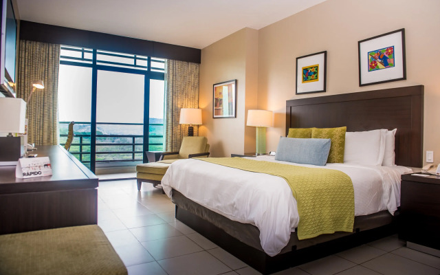 Summit Rainforest & Golf Resort