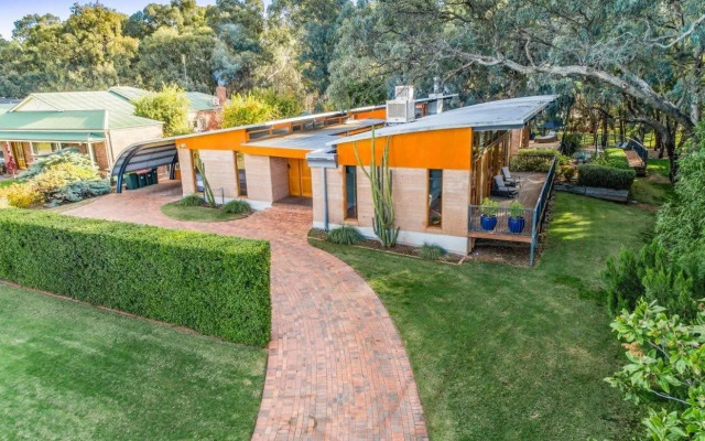Elements - Echuca Holiday Homes