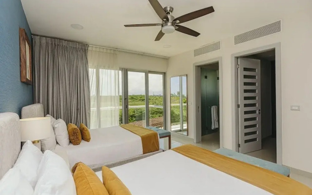 Casa Lanai 4 Bedroom Condo by RedAwning