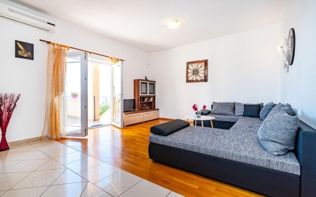 Stunning Home in Maslenica With Wifi and 3 Bedrooms