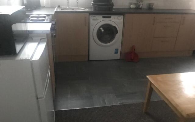 Entire Flat with River View 1E