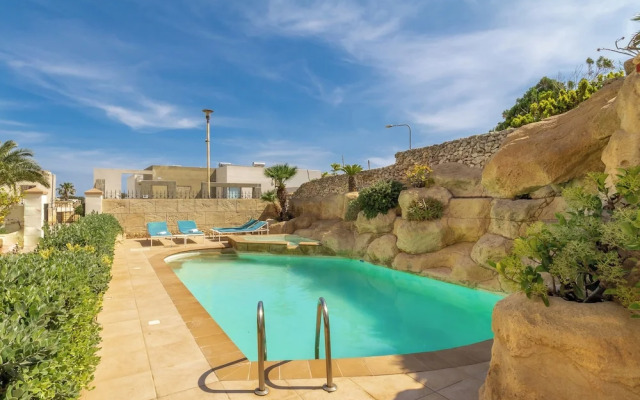 Villa & Pool 3 Mellieha Bay Retreat