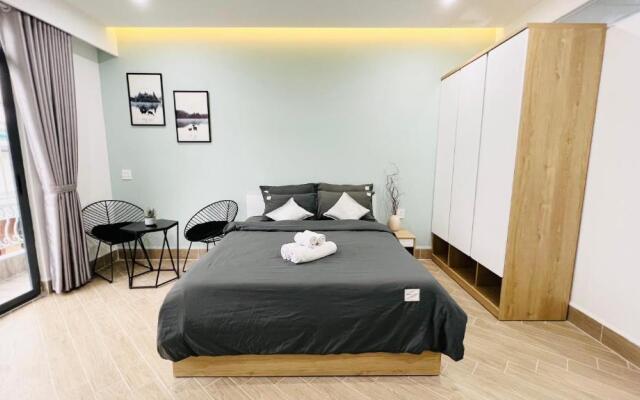 MIDMOST C22 Apartment