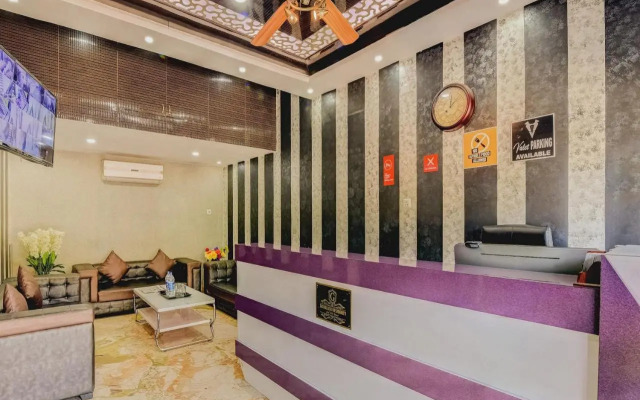 OYO 14174 Good Luck Residency Hotel