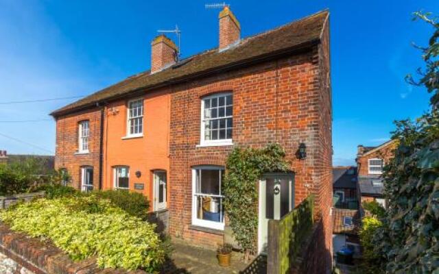 5 Coastguard Cottages