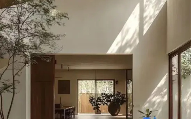 Moonye • Yuetang Design Guesthouse (Haitang Bay)