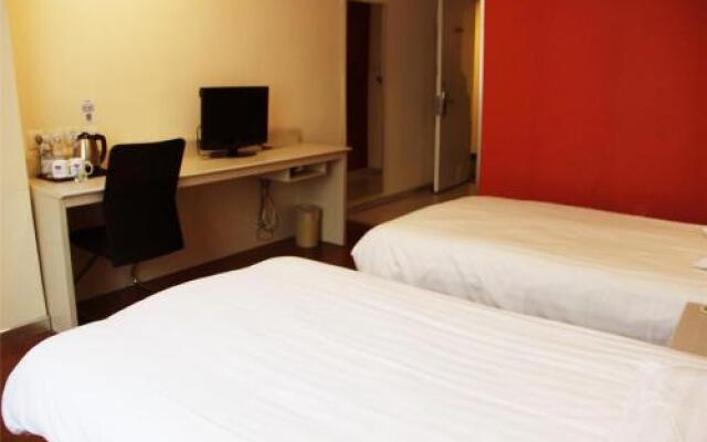 Kaiman Hotel (Changsha Wuyi Avenue Yingbin Intersection Subway Station)