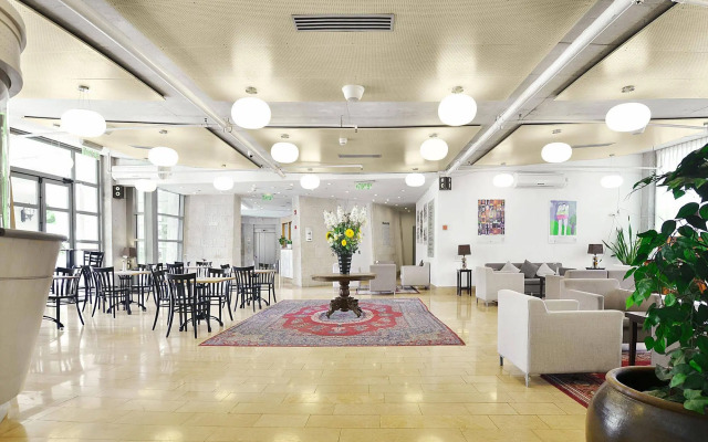 Ruth Daniel Residence