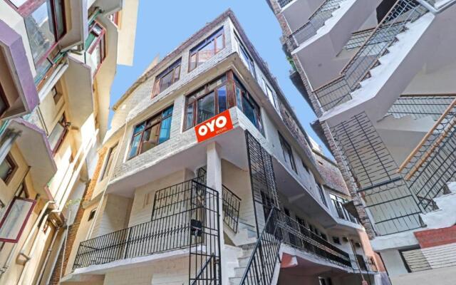 Oyo 89594 Hotel Durga