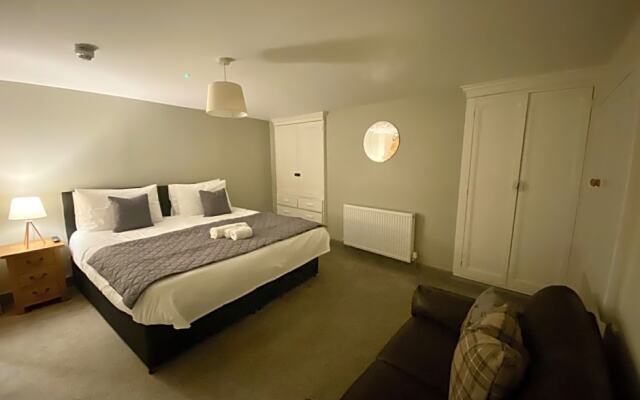 The Herbalist Rooms