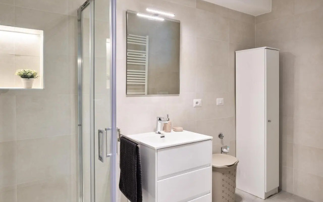 White Coral Rooms