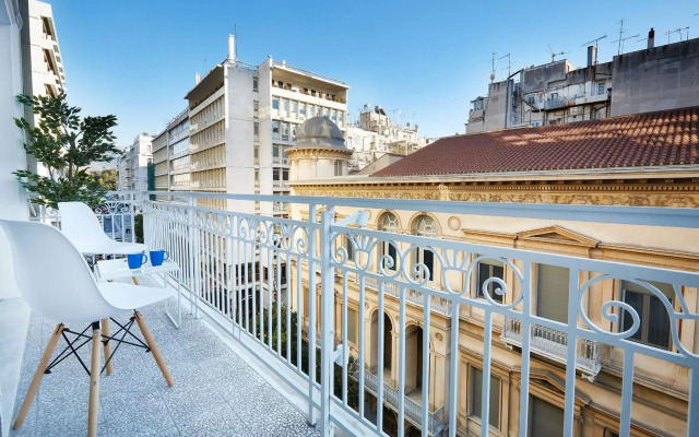 Chloe Boutique Apartments Metropolis