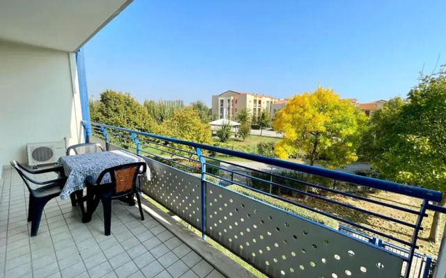 Comfortable Apartment in Residence With a Pool
