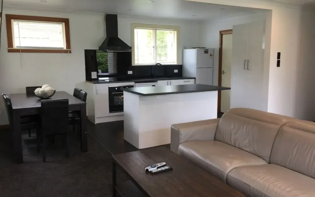3 & 4 Bedroom Houses in Seaview Crescent