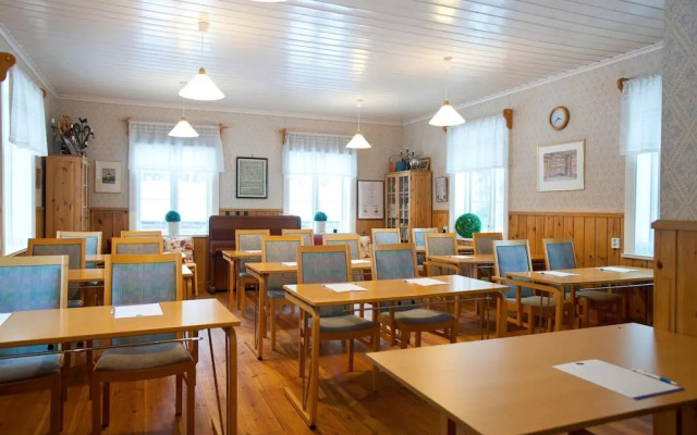 Insjöns Hotell