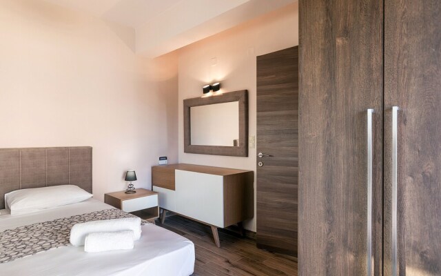 Marina&apos;&apos;s Villas
