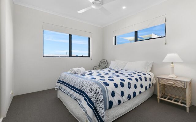 Breathtaking views of Sunshine Beach - Unit 7/21 Park Crescent