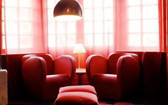 Monty Small Design Hotel