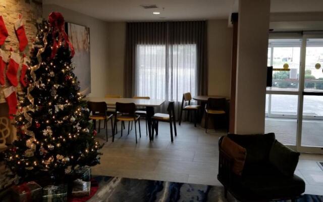 Fairfield Inn & Suites by Marriott Mt. Vernon Rend Lake