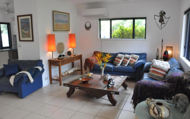 Stunning Magnetic Island Home,Private, Large Pool,Adults Only