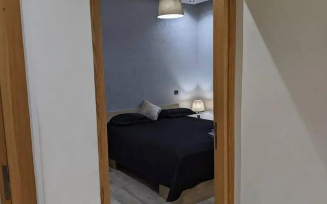 Classic and Comfy Apartment.Steps to Sea.Tarmway