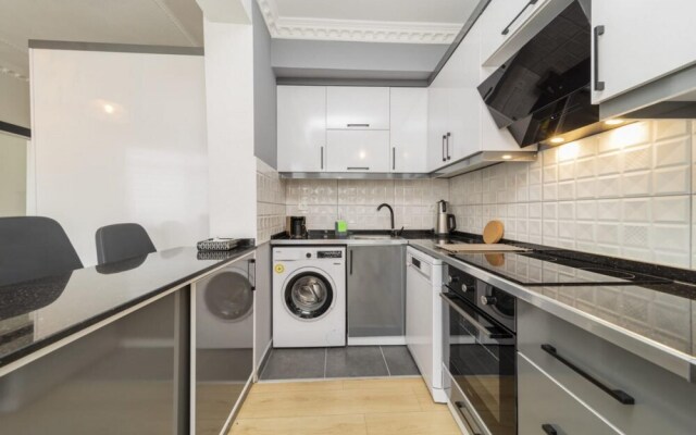 Refreshing Flat Close to Kaleici in Muratpasa