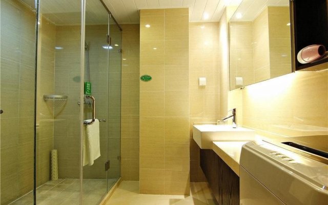 Shenlan Holiday Apartment (Qingdao Thumb Plaza)