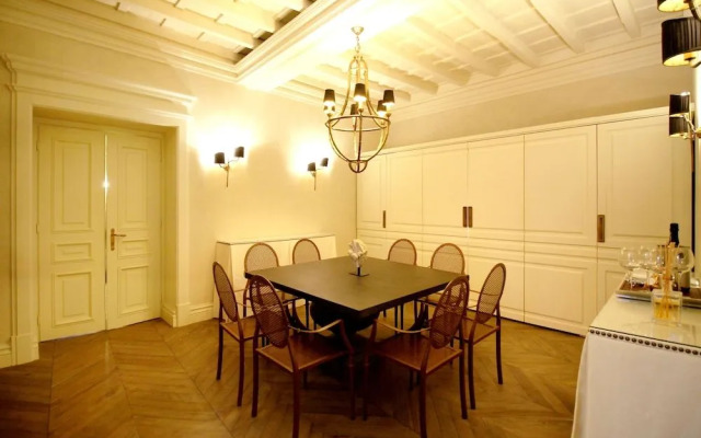 Deluxe Spanish Steps Experience