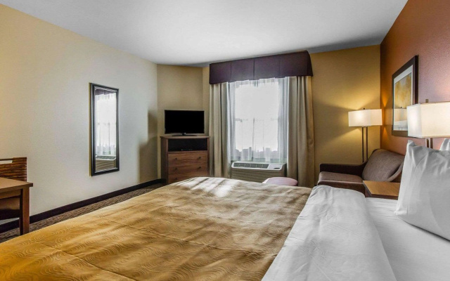 MainStay Suites Watford City - Event Center